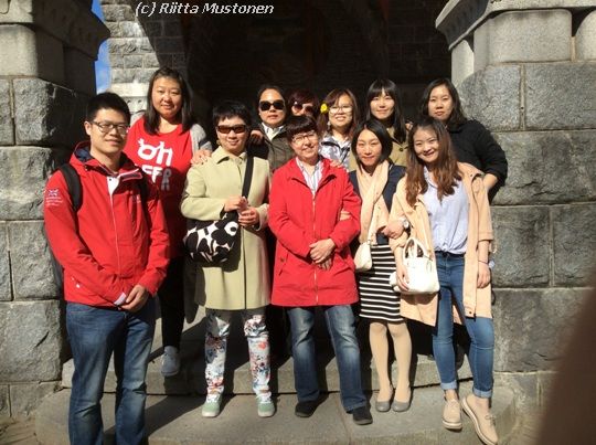 Рийтта Мустонен и её китайские туристы