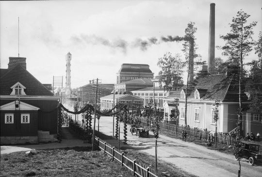 Визит президента Лаури Кристиана Реландера на фабрику A. Ahlström Oy в Варкаусе. Сентябрь 1925 года. Фото: Ивар Экстрём